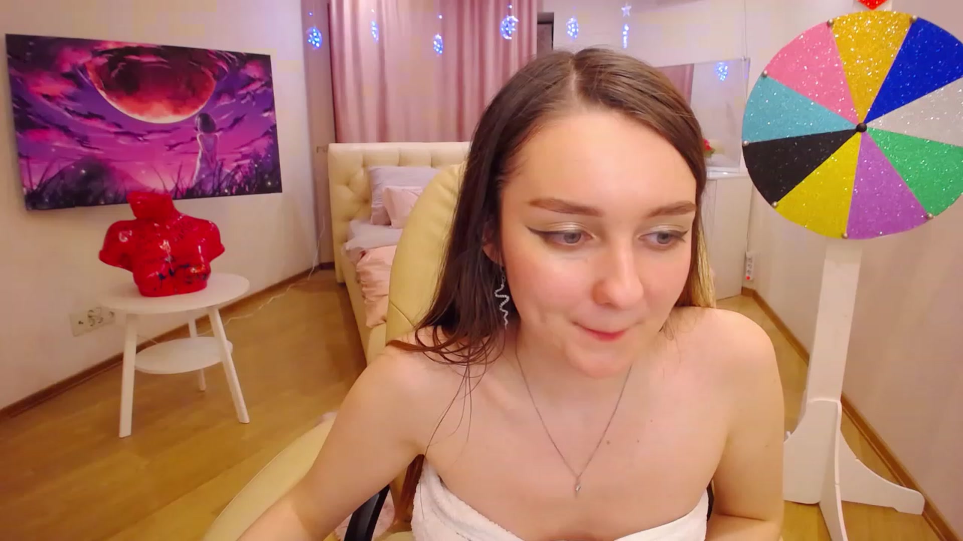 Gallery image thumbnail from OceanFeelss's myfreecams stream on, 12/09/2022, 16:00 image 2 of 20