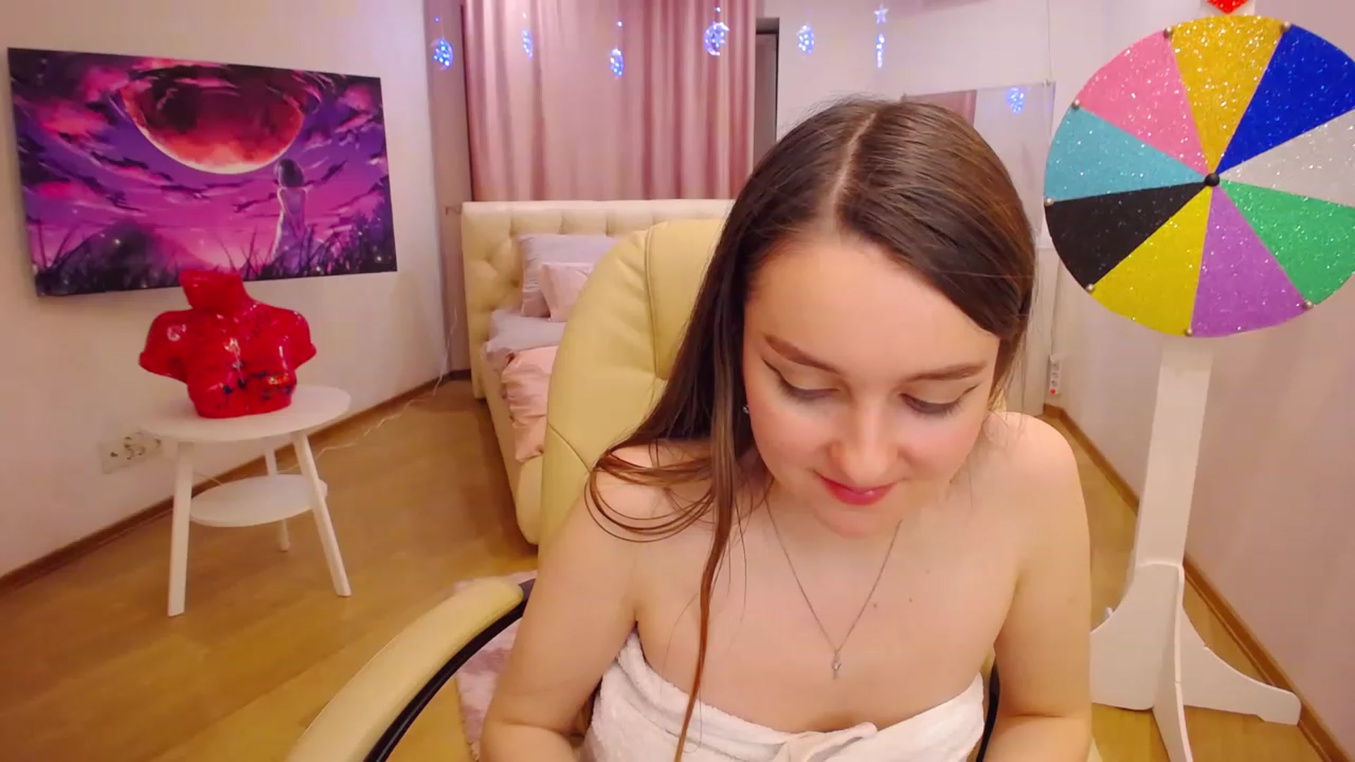 Gallery image thumbnail from OceanFeelss's myfreecams stream on, 12/09/2022, 16:00 image 3 of 20