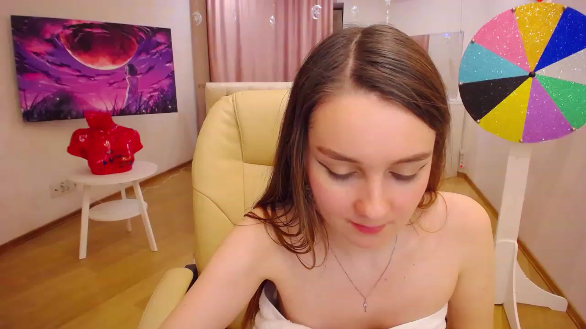 Gallery image thumbnail from OceanFeelss's myfreecams stream on, 12/09/2022, 16:00 image 19 of 20