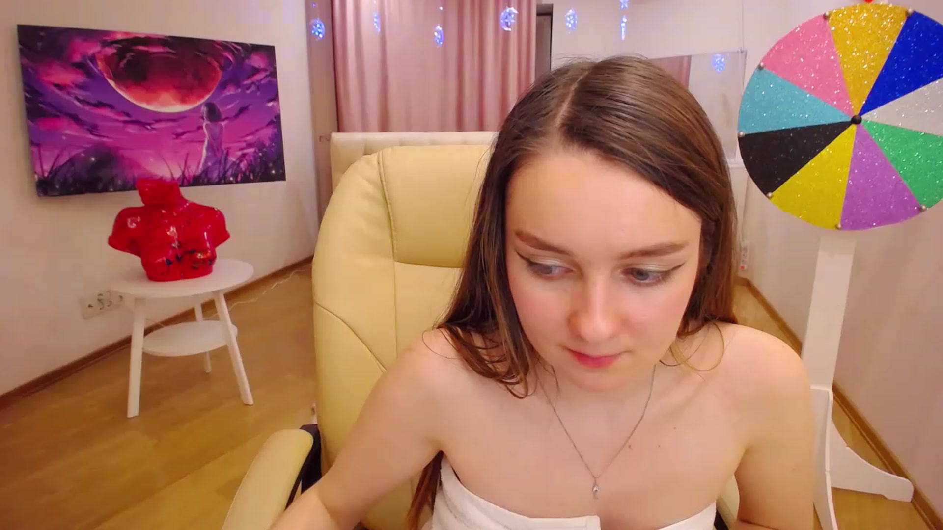 Gallery image thumbnail from OceanFeelss's myfreecams stream on, 12/09/2022, 16:00 image 18 of 20