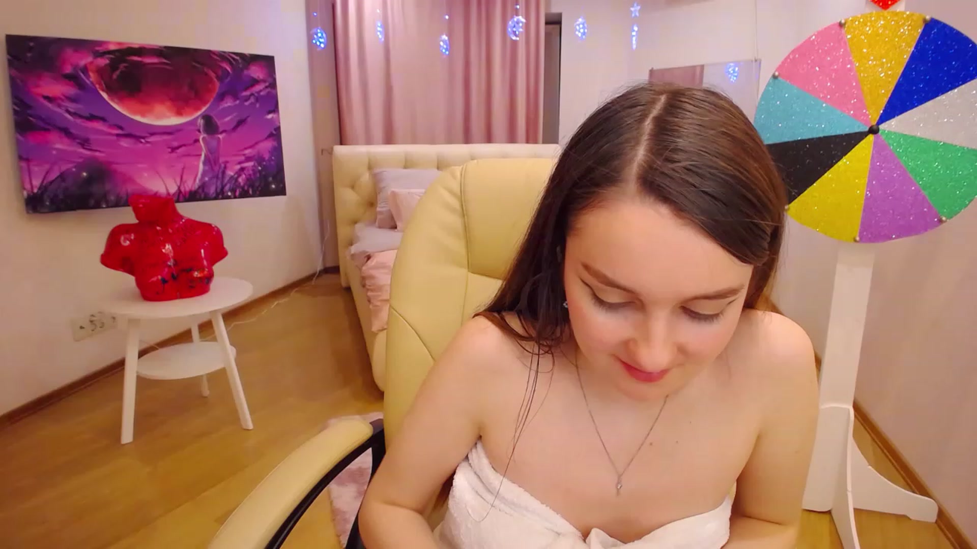 Gallery image thumbnail from OceanFeelss's myfreecams stream on, 12/09/2022, 16:00 image 1 of 20