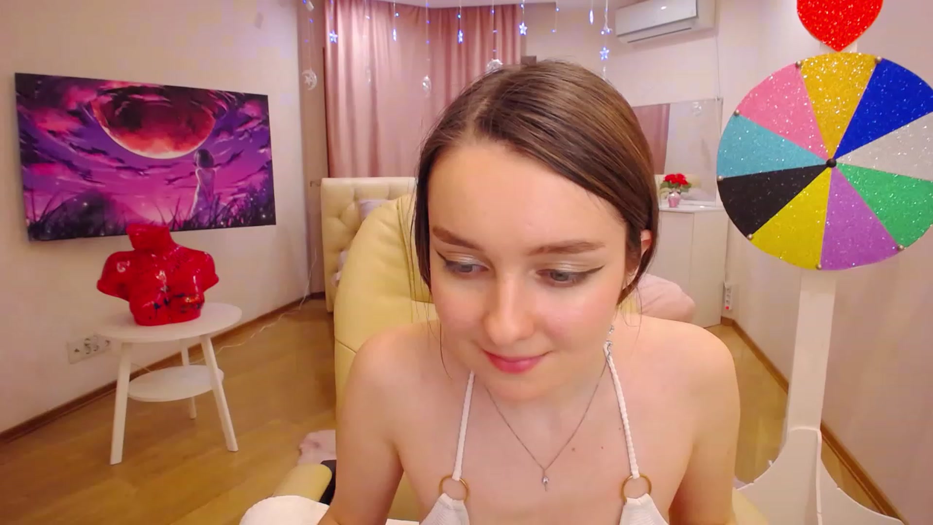 Gallery image thumbnail from OceanFeelss's myfreecams stream on, 12/09/2022, 16:23 image 20 of 20
