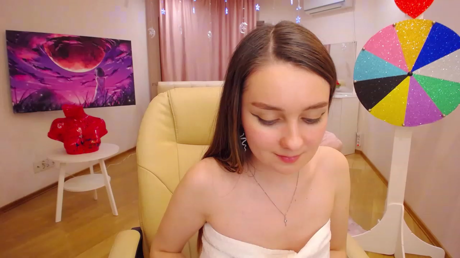 Gallery image thumbnail from OceanFeelss's myfreecams stream on, 12/09/2022, 16:23 image 7 of 20