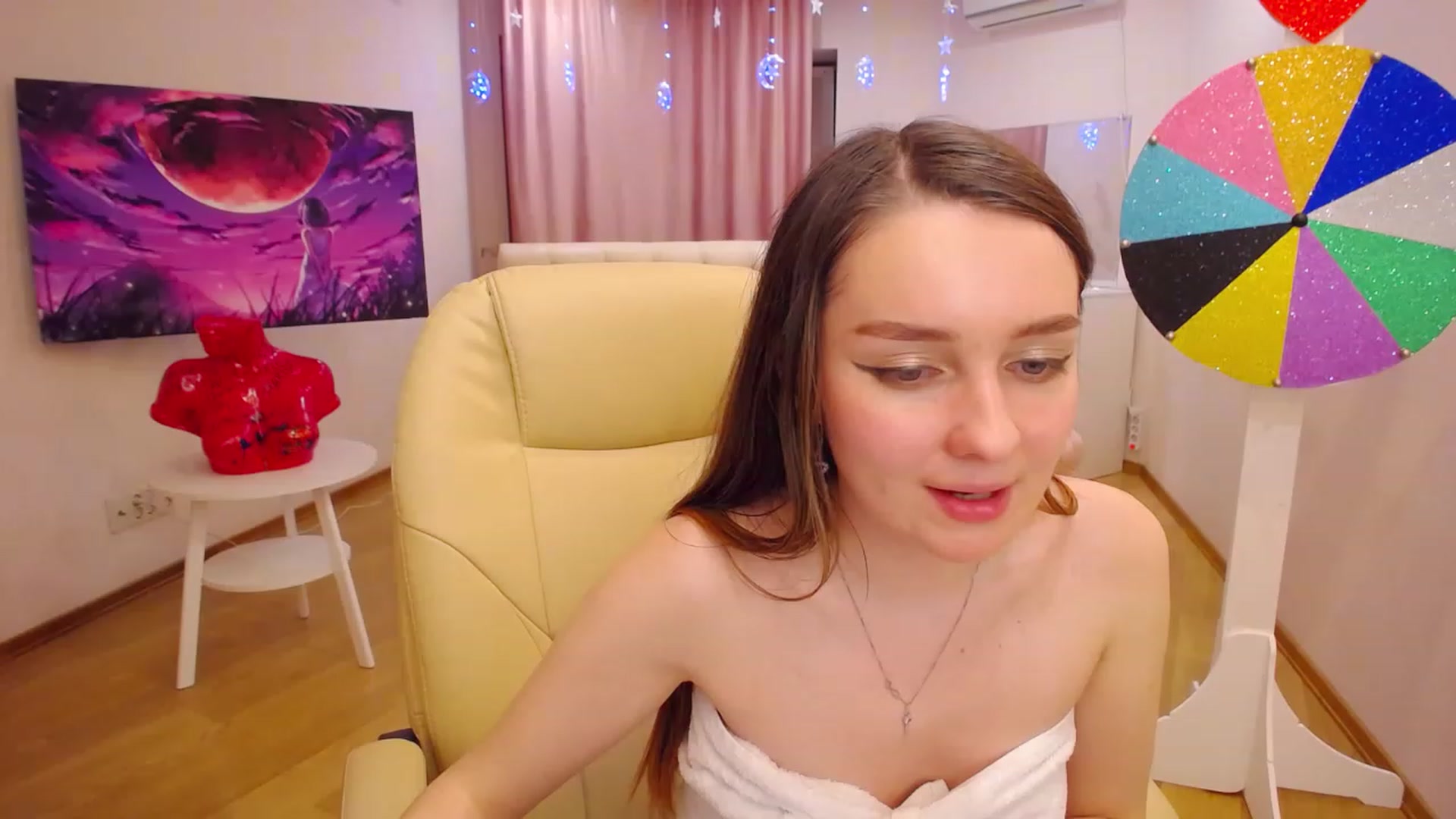 Gallery image thumbnail from OceanFeelss's myfreecams stream on, 12/09/2022, 16:23 image 2 of 20