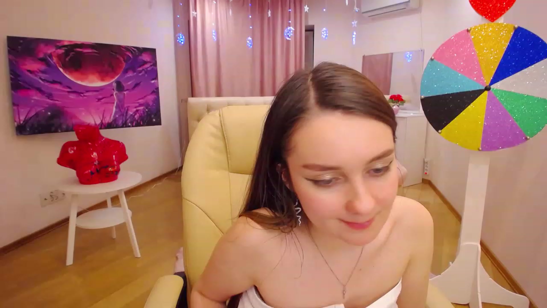 Gallery image thumbnail from OceanFeelss's myfreecams stream on, 12/09/2022, 16:23 image 13 of 20