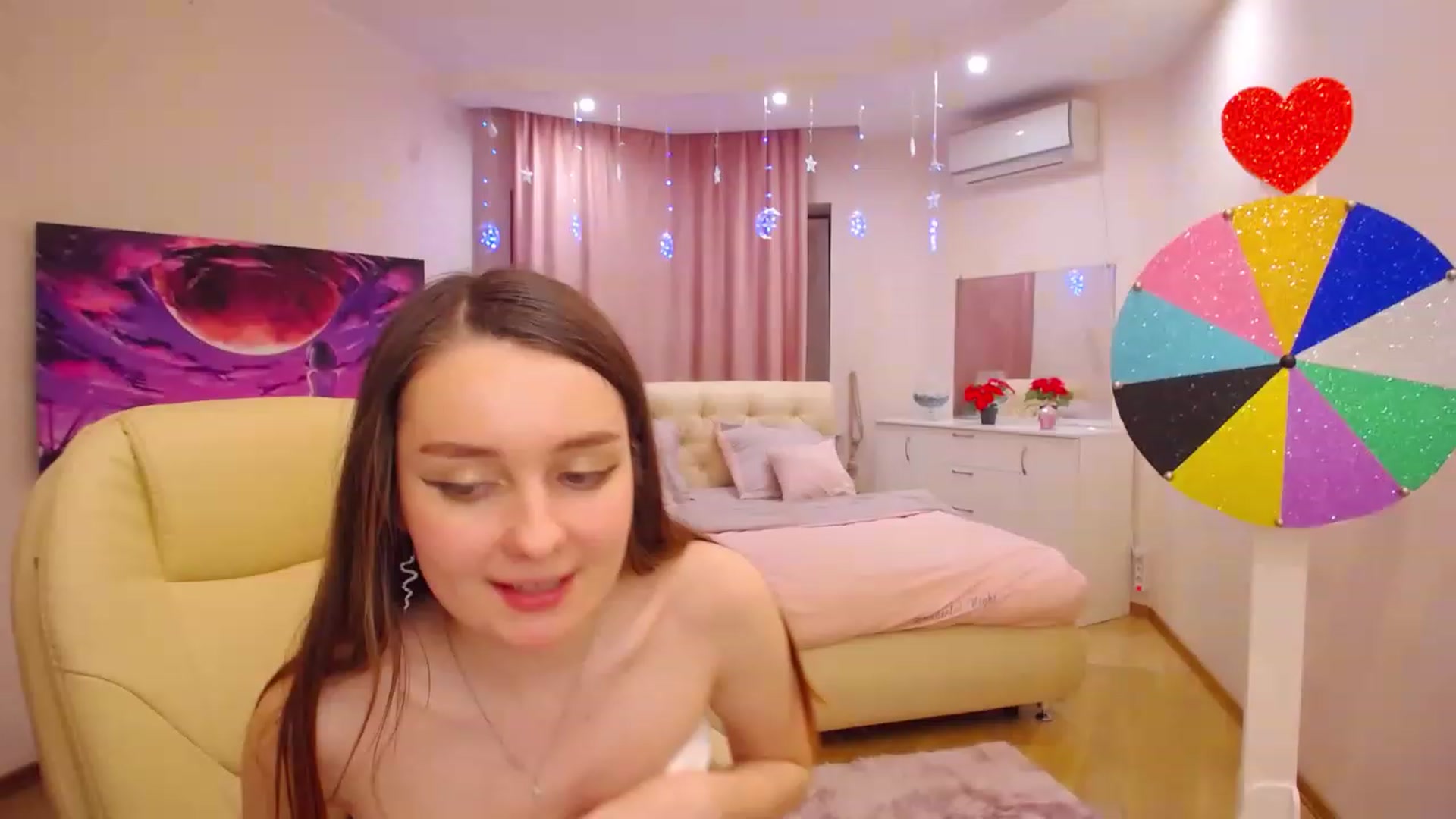 Gallery image thumbnail from OceanFeelss's myfreecams stream on, 12/09/2022, 16:23 image 1 of 20