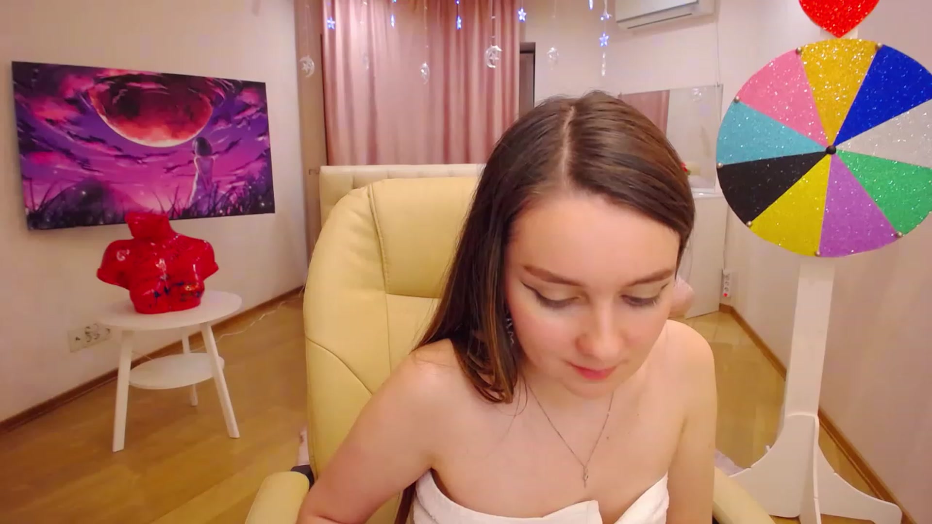 Gallery image thumbnail from OceanFeelss's myfreecams stream on, 12/09/2022, 16:23 image 9 of 20