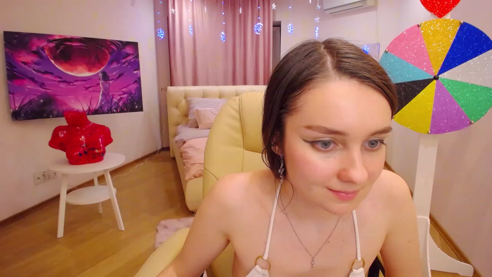 Gallery image thumbnail from OceanFeelss's myfreecams stream on, 12/09/2022, 16:46 image 5 of 20