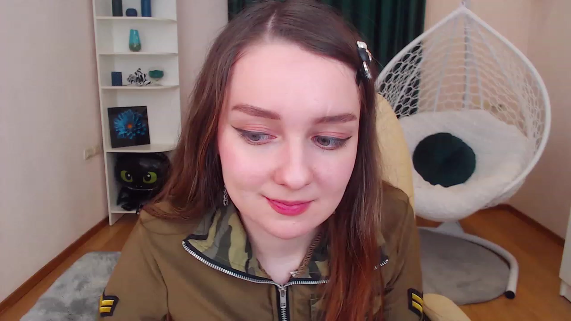 Gallery image thumbnail from OceanFeelss's myfreecams stream on, 12/10/2022, 11:14 image 4 of 20