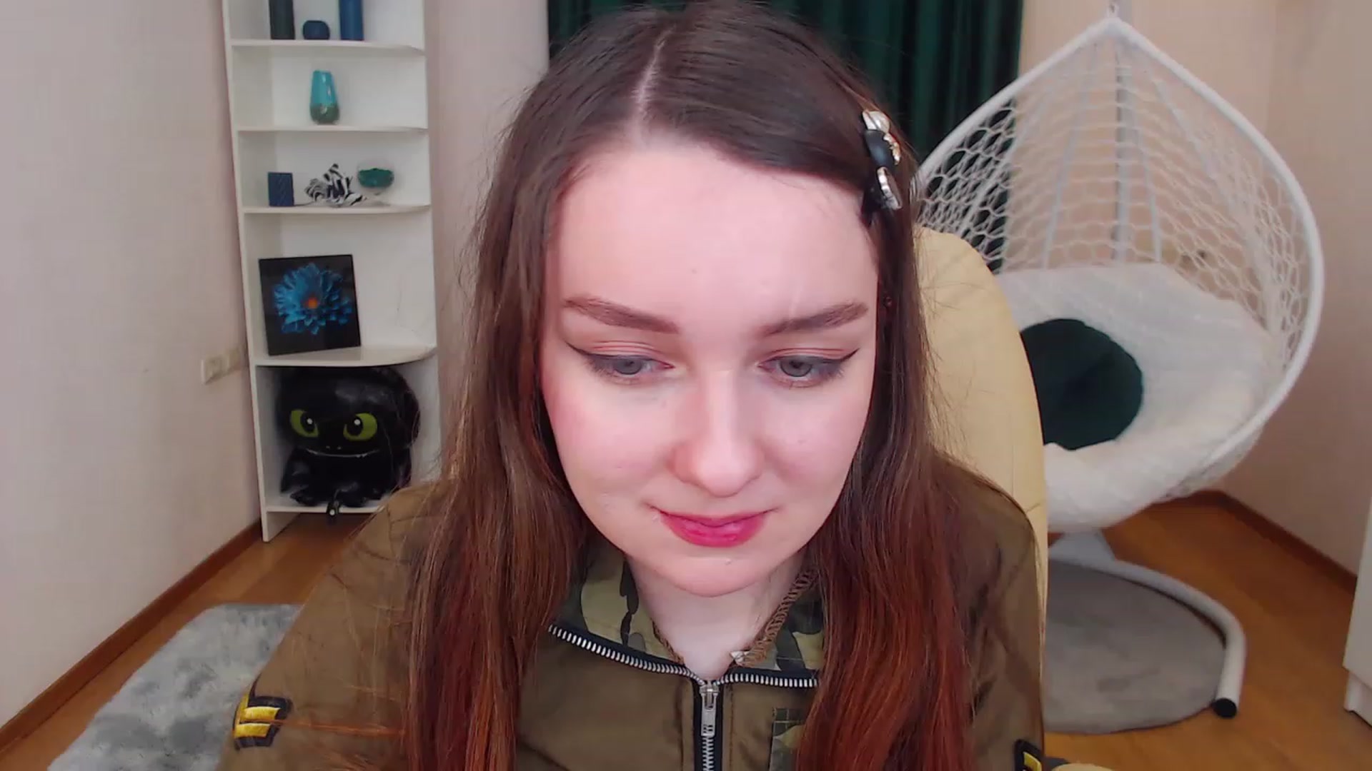 Gallery image thumbnail from OceanFeelss's myfreecams stream on, 12/10/2022, 11:14 image 1 of 20