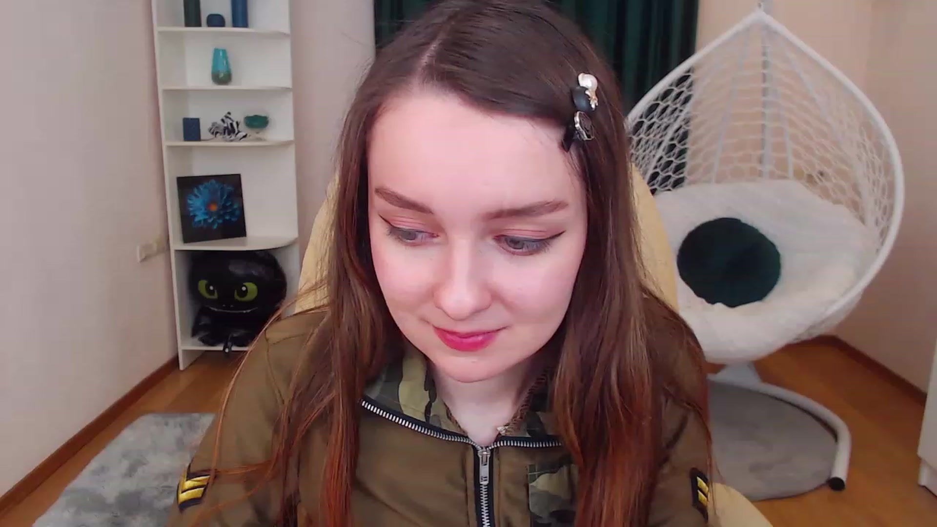 Gallery image thumbnail from OceanFeelss's myfreecams stream on, 12/10/2022, 11:14 image 5 of 20