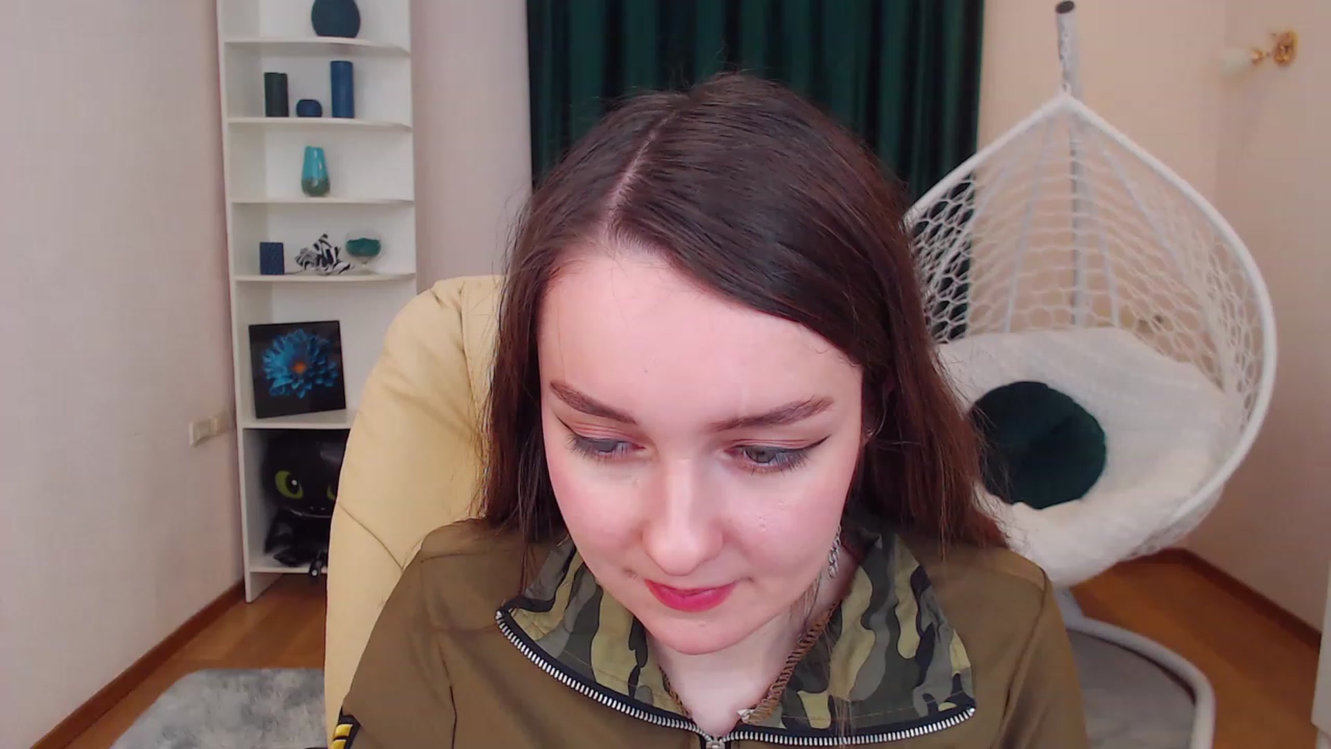 Gallery image thumbnail from OceanFeelss's myfreecams stream on, 12/10/2022, 11:14 image 13 of 20