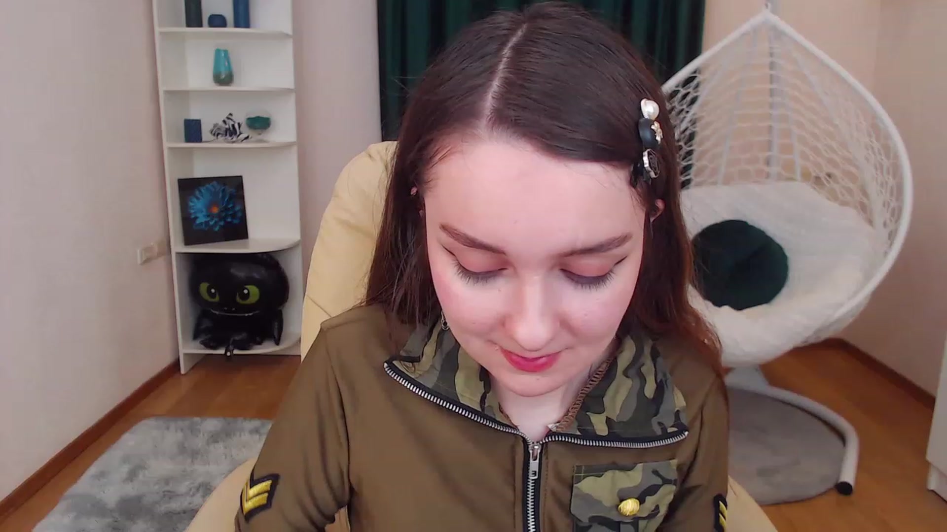 Gallery image thumbnail from OceanFeelss's myfreecams stream on, 12/10/2022, 11:14 image 7 of 20