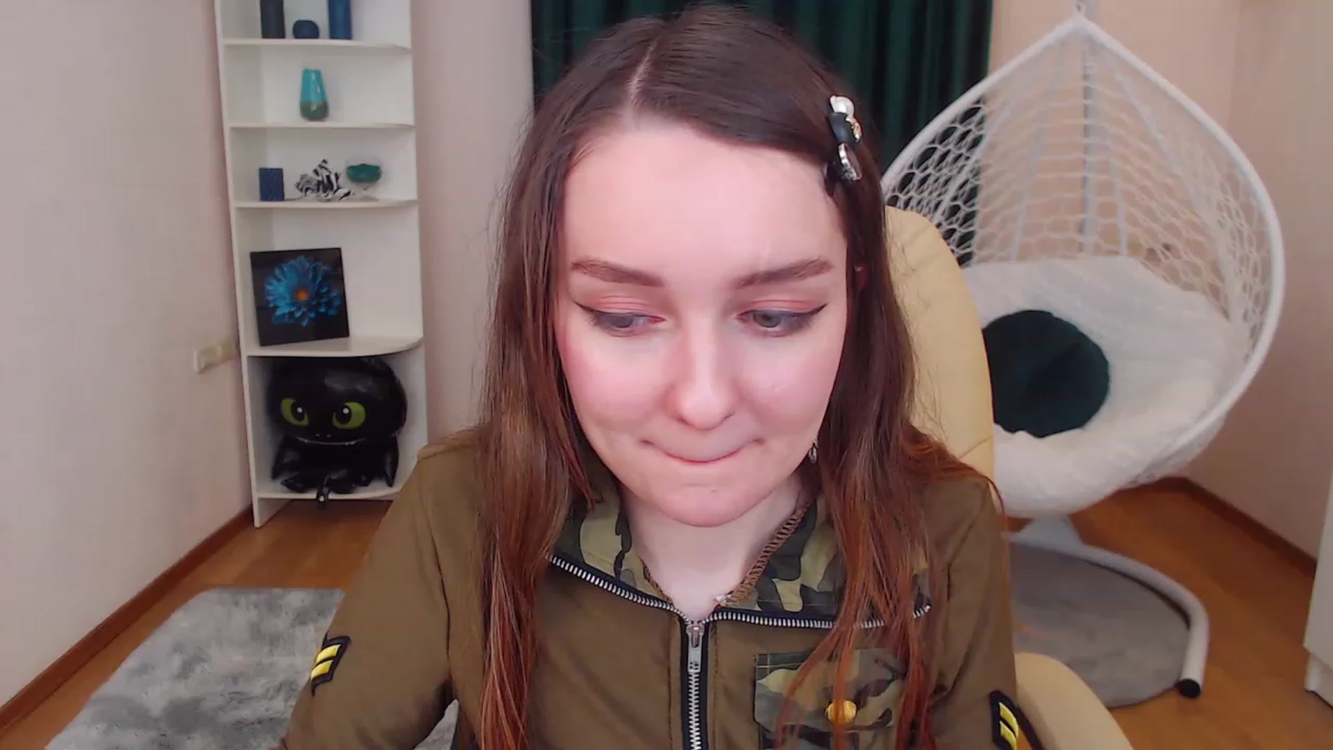 Gallery image thumbnail from OceanFeelss's myfreecams stream on, 12/10/2022, 11:14 image 8 of 20