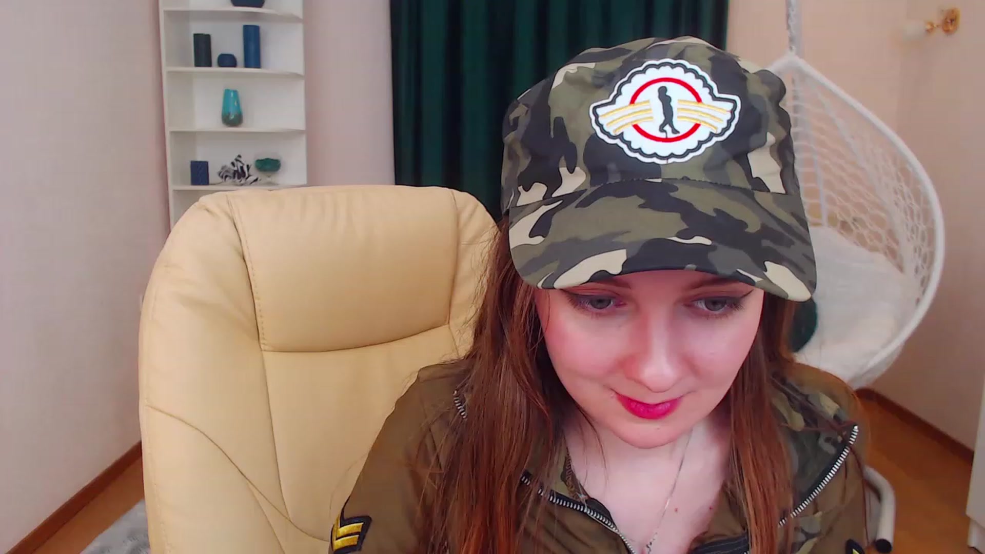 Gallery image thumbnail from OceanFeelss's myfreecams stream on, 12/10/2022, 12:47 image 8 of 20