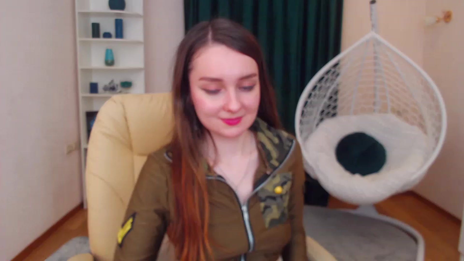 Gallery image thumbnail from OceanFeelss's myfreecams stream on, 12/10/2022, 12:47 image 15 of 20