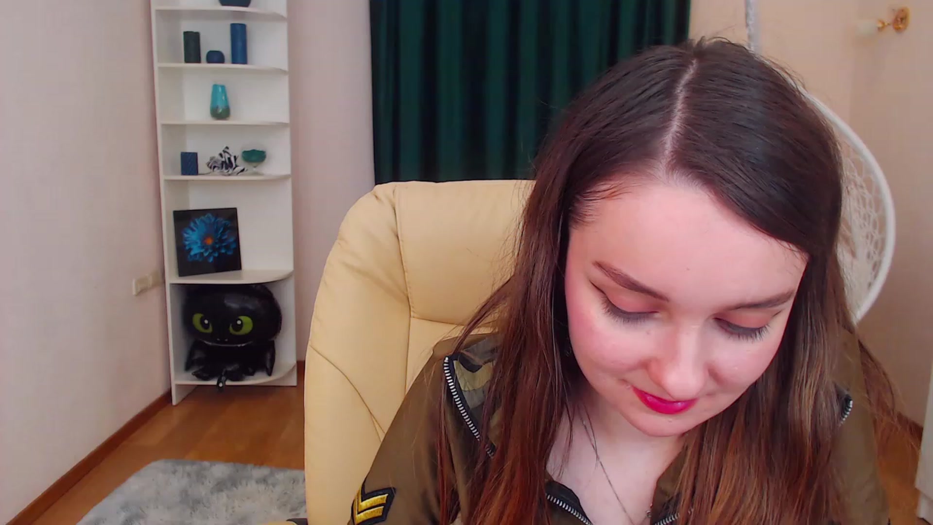 Gallery image thumbnail from OceanFeelss's myfreecams stream on, 12/10/2022, 12:47 image 12 of 20