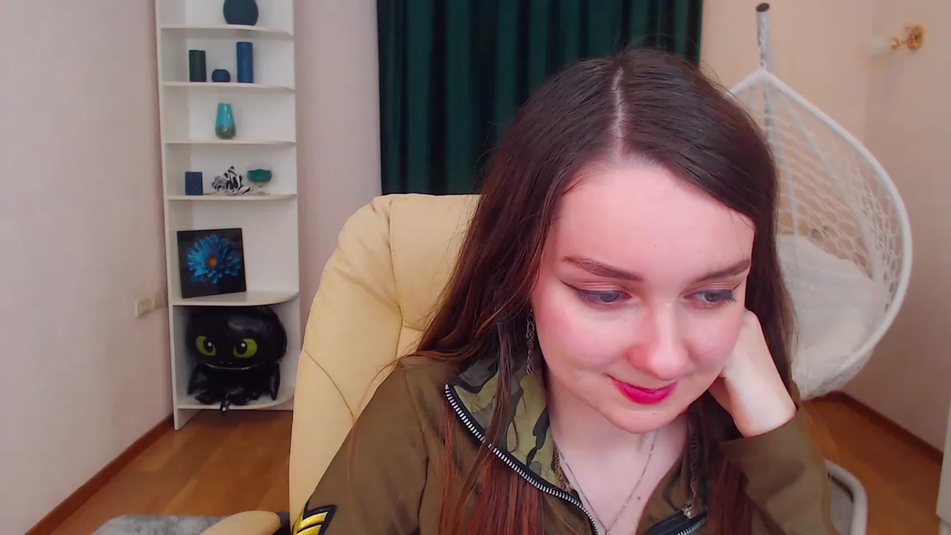 Gallery image thumbnail from OceanFeelss's myfreecams stream on, 12/10/2022, 12:47 image 19 of 20