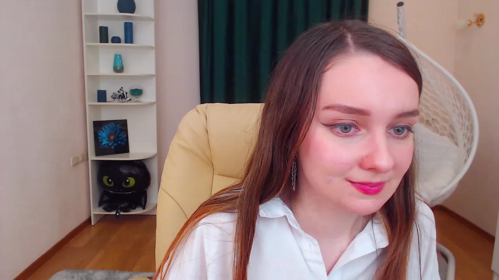 Gallery image thumbnail from OceanFeelss's myfreecams stream on, 12/10/2022, 14:46 image 2 of 20