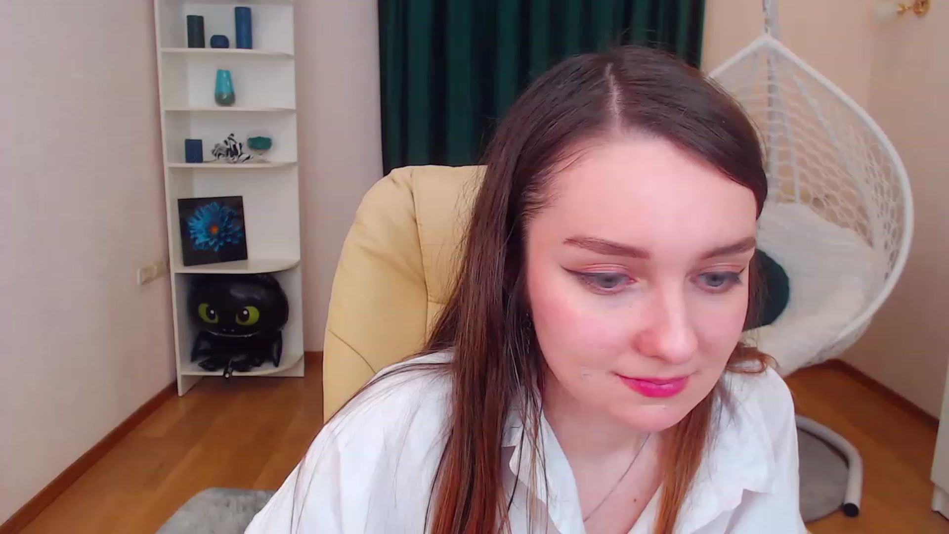 Gallery image thumbnail from OceanFeelss's myfreecams stream on, 12/10/2022, 14:46 image 10 of 20