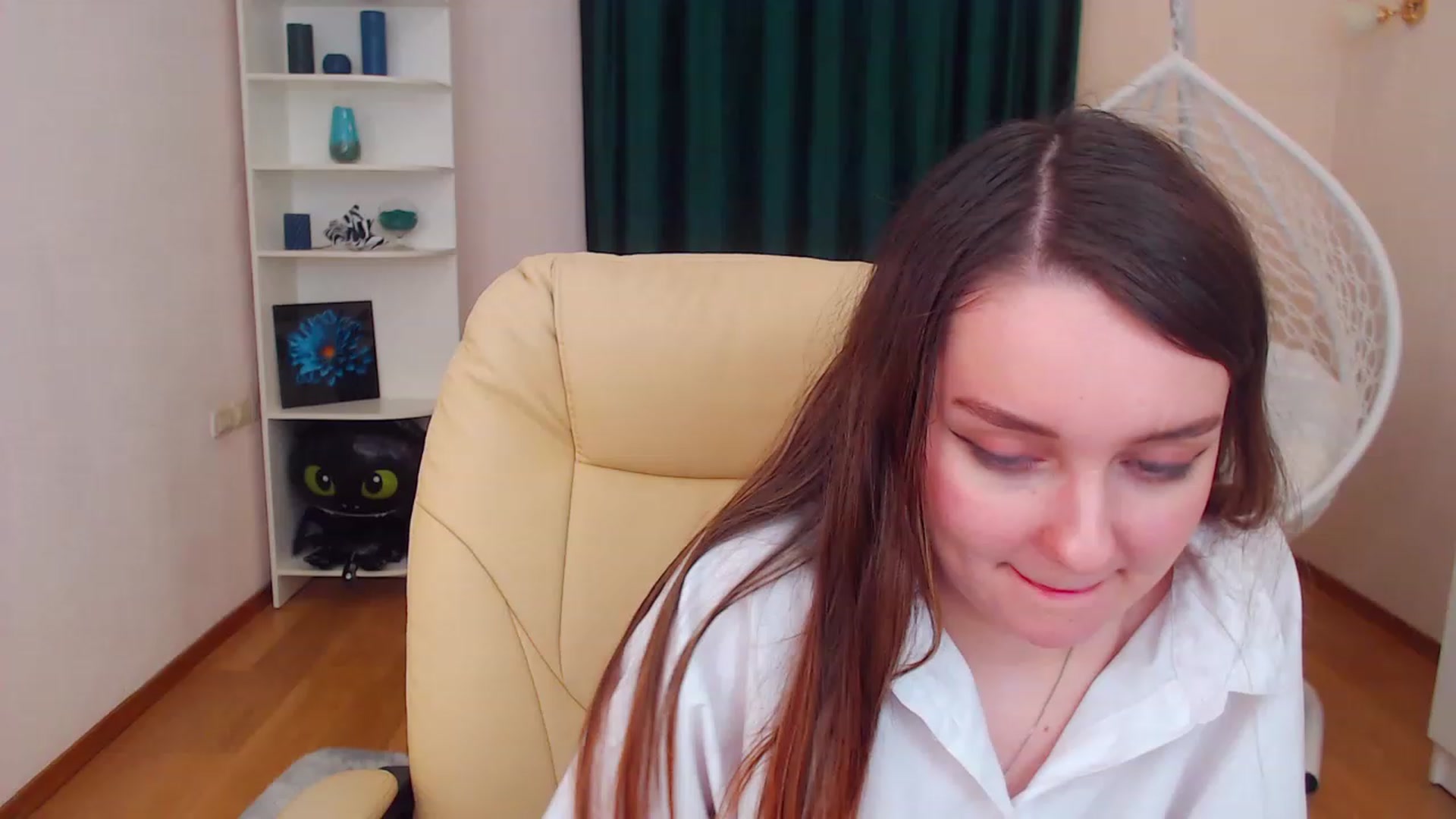 Gallery image thumbnail from OceanFeelss's myfreecams stream on, 12/10/2022, 14:46 image 8 of 20