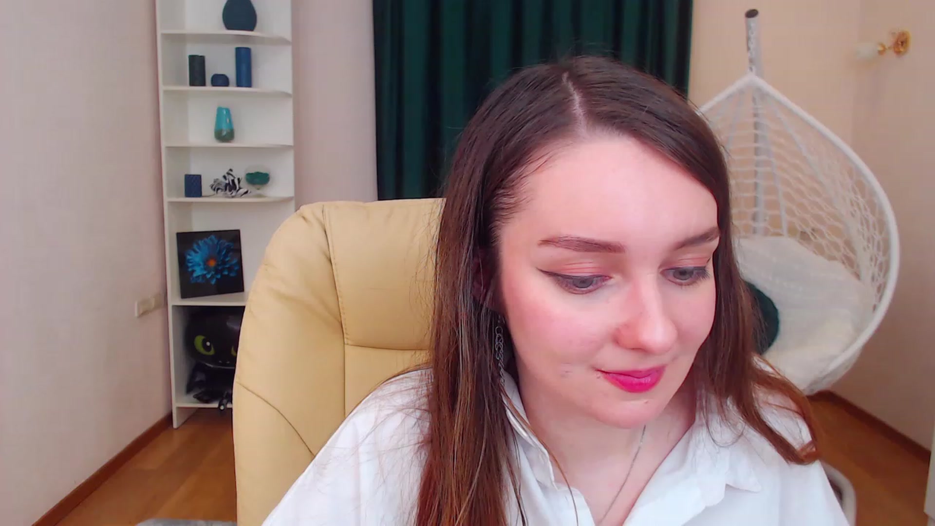 Gallery image thumbnail from OceanFeelss's myfreecams stream on, 12/10/2022, 14:46 image 5 of 20