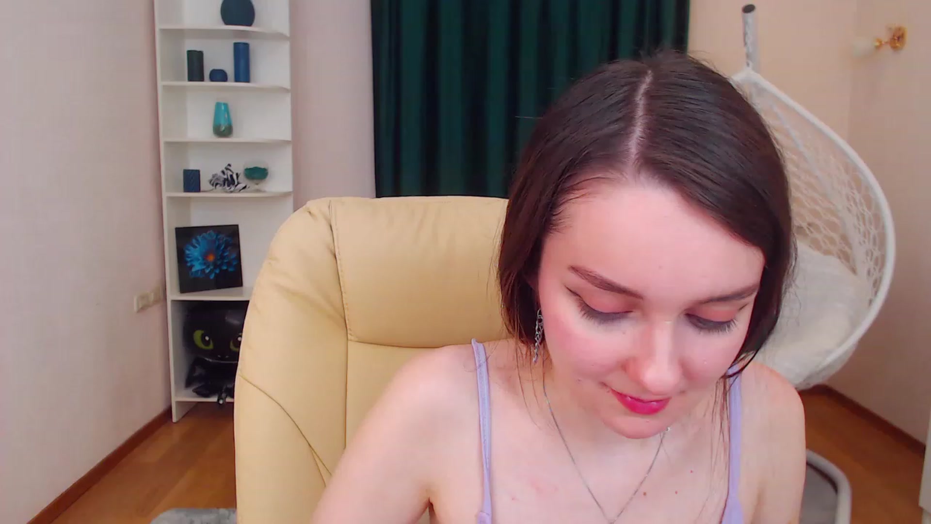Gallery image thumbnail from OceanFeelss's myfreecams stream on, 12/10/2022, 15:19 image 6 of 20