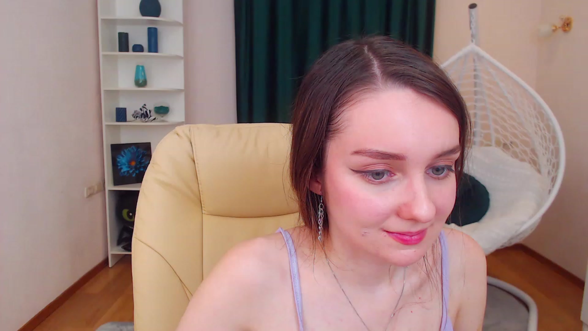 Gallery image thumbnail from OceanFeelss's myfreecams stream on, 12/10/2022, 15:19 image 16 of 20