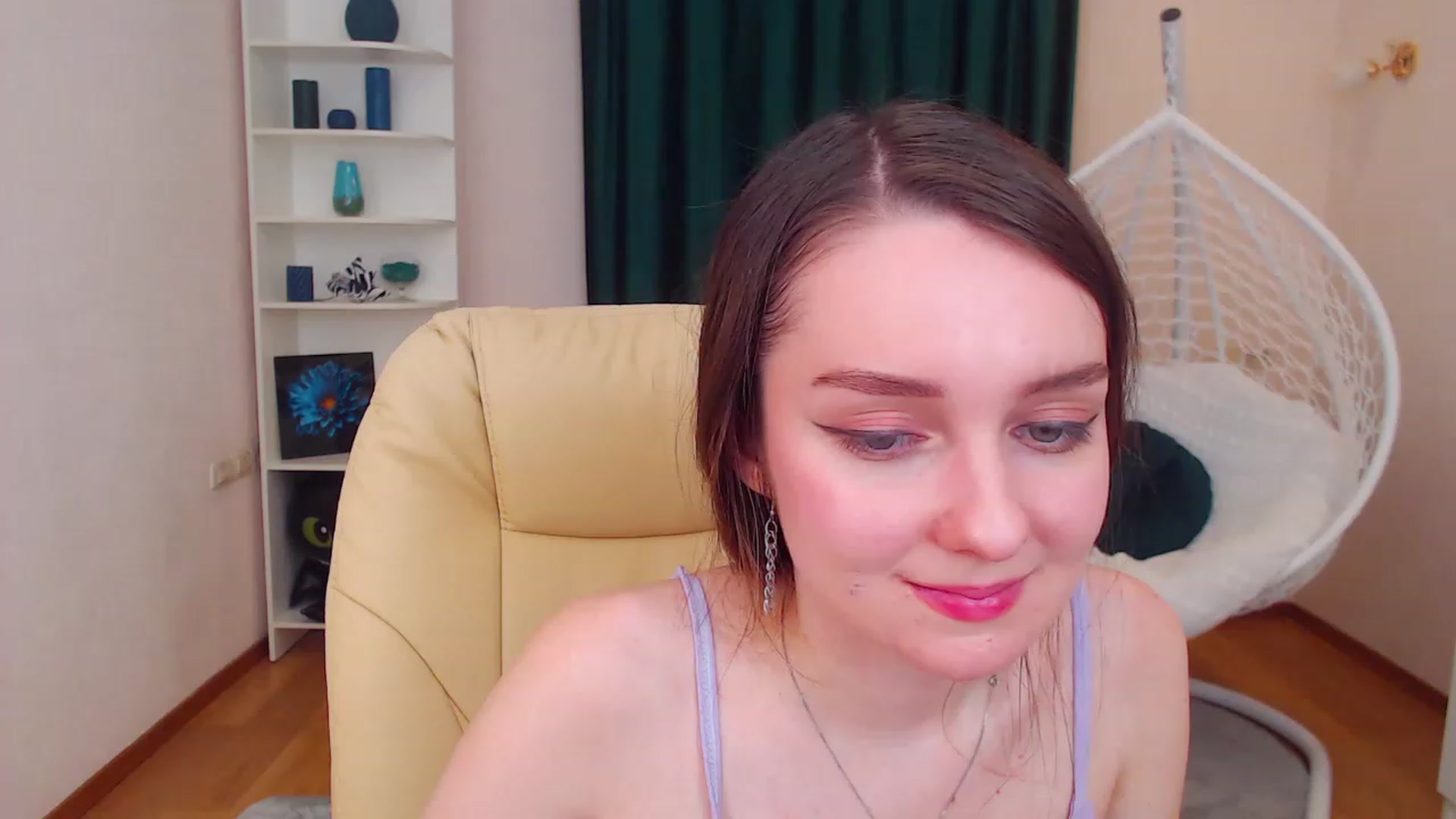 Gallery image thumbnail from OceanFeelss's myfreecams stream on, 12/10/2022, 15:19 image 14 of 20