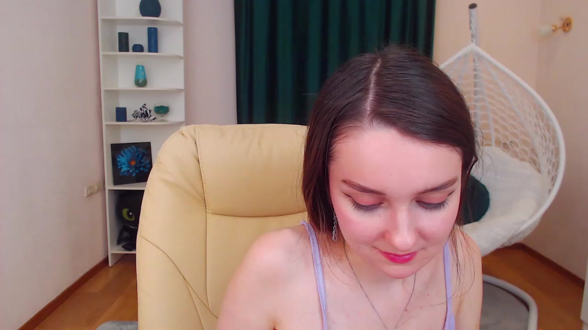 Gallery image thumbnail from OceanFeelss's myfreecams stream on, 12/10/2022, 15:19 image 19 of 20