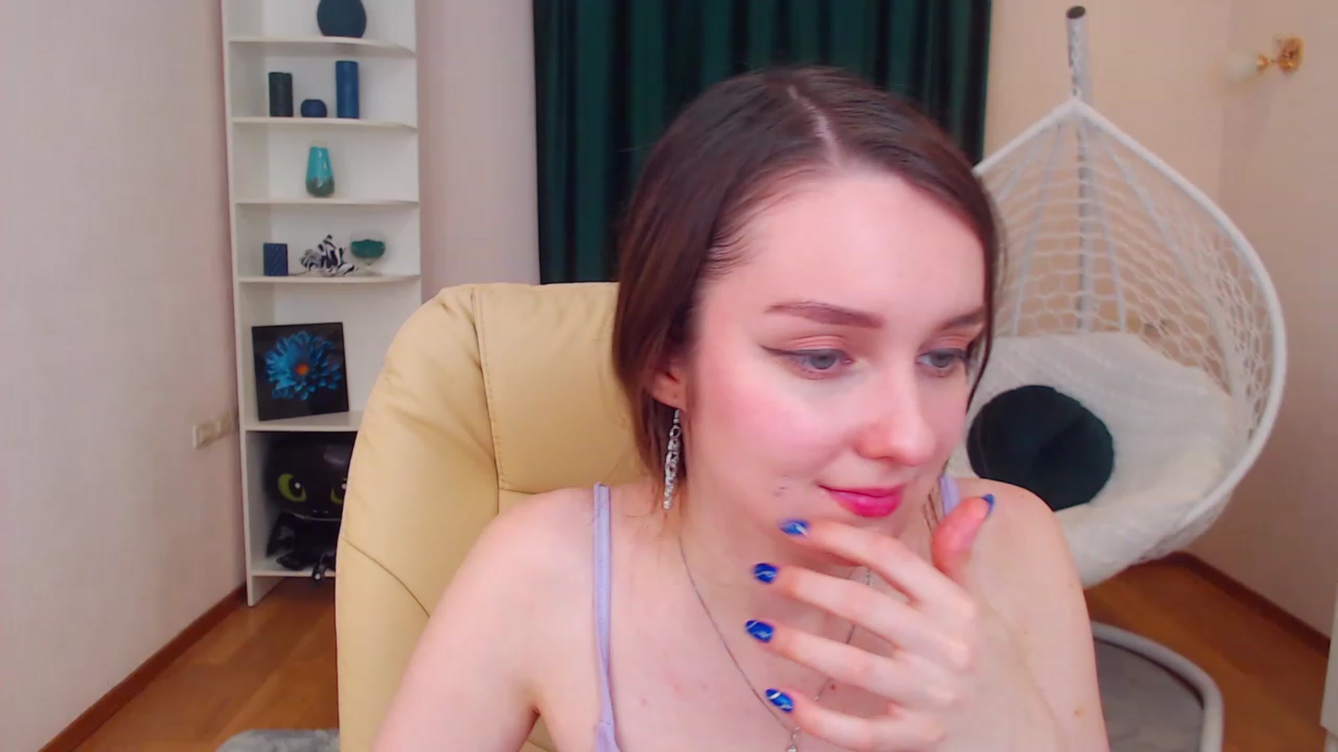 Gallery image thumbnail from OceanFeelss's myfreecams stream on, 12/10/2022, 15:19 image 7 of 20