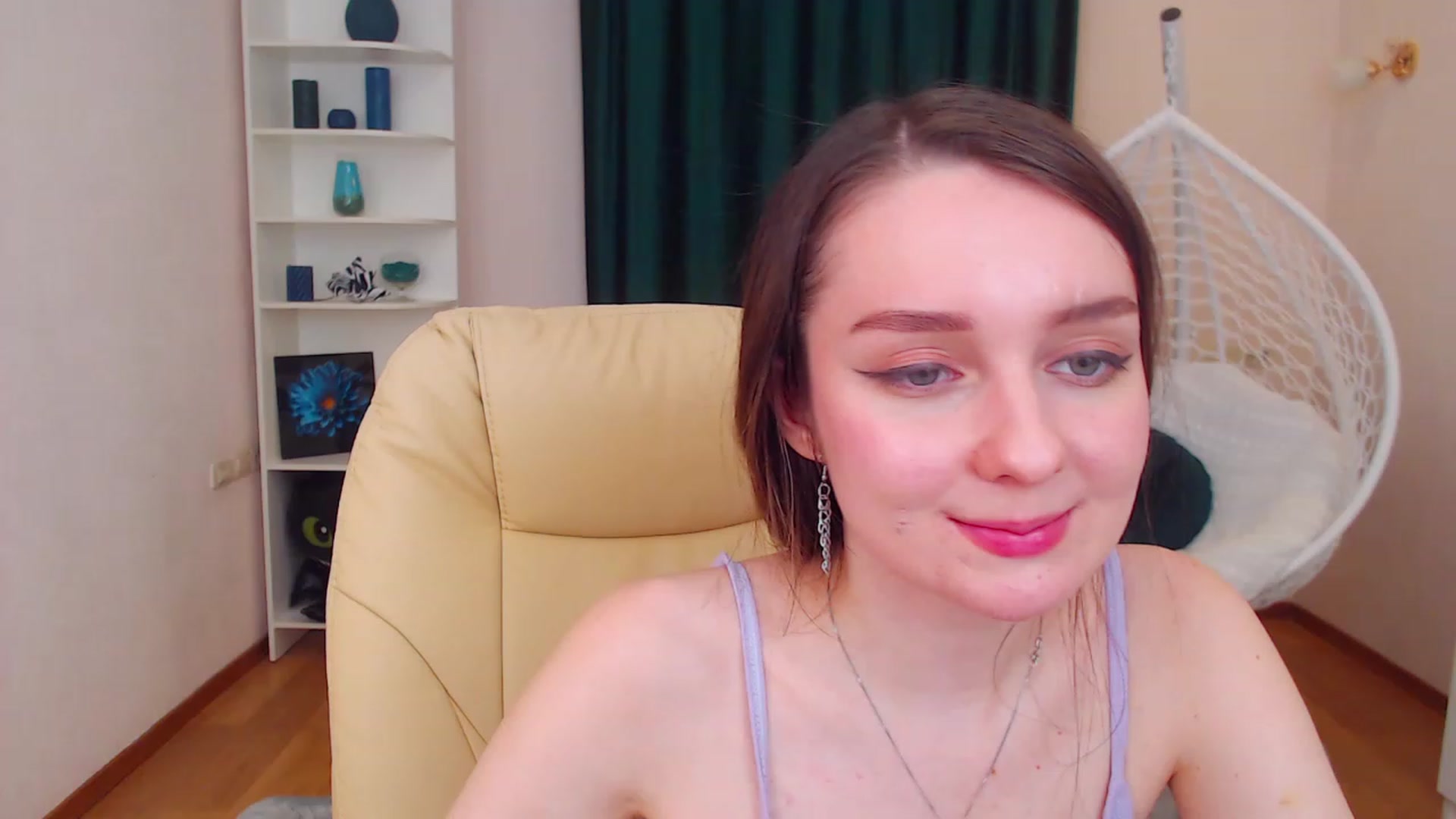 Gallery image thumbnail from OceanFeelss's myfreecams stream on, 12/10/2022, 15:19 image 12 of 20