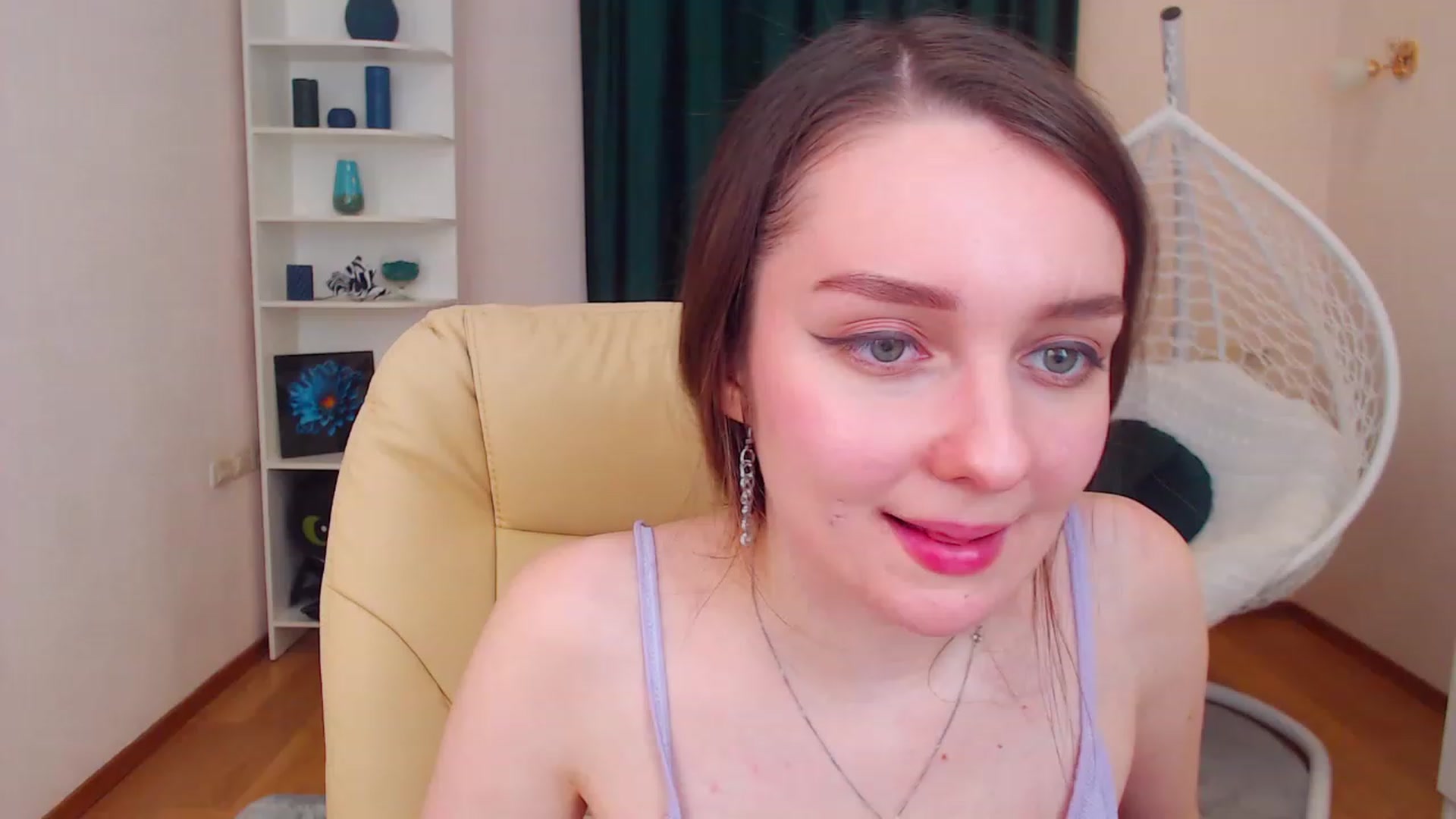 Gallery image thumbnail from OceanFeelss's myfreecams stream on, 12/10/2022, 15:19 image 9 of 20
