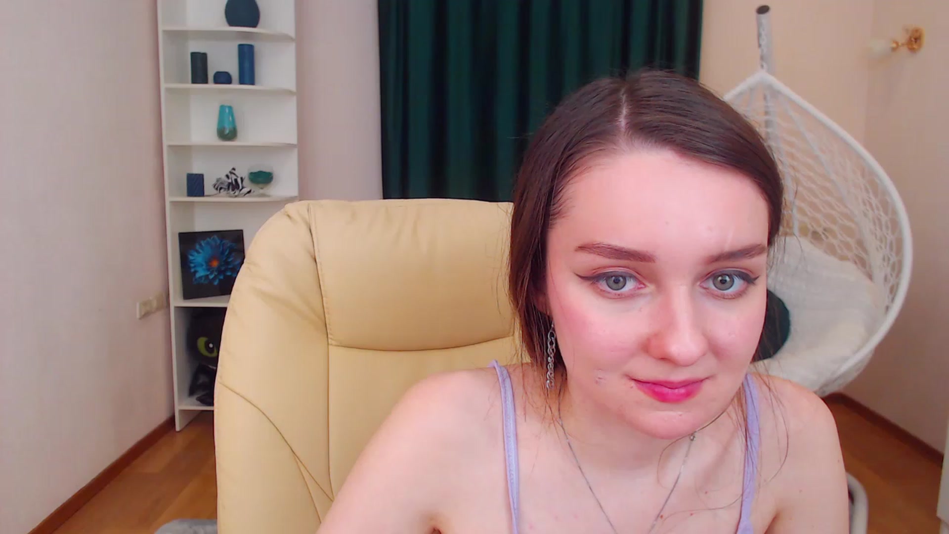 Gallery image thumbnail from OceanFeelss's myfreecams stream on, 12/10/2022, 15:19 image 18 of 20