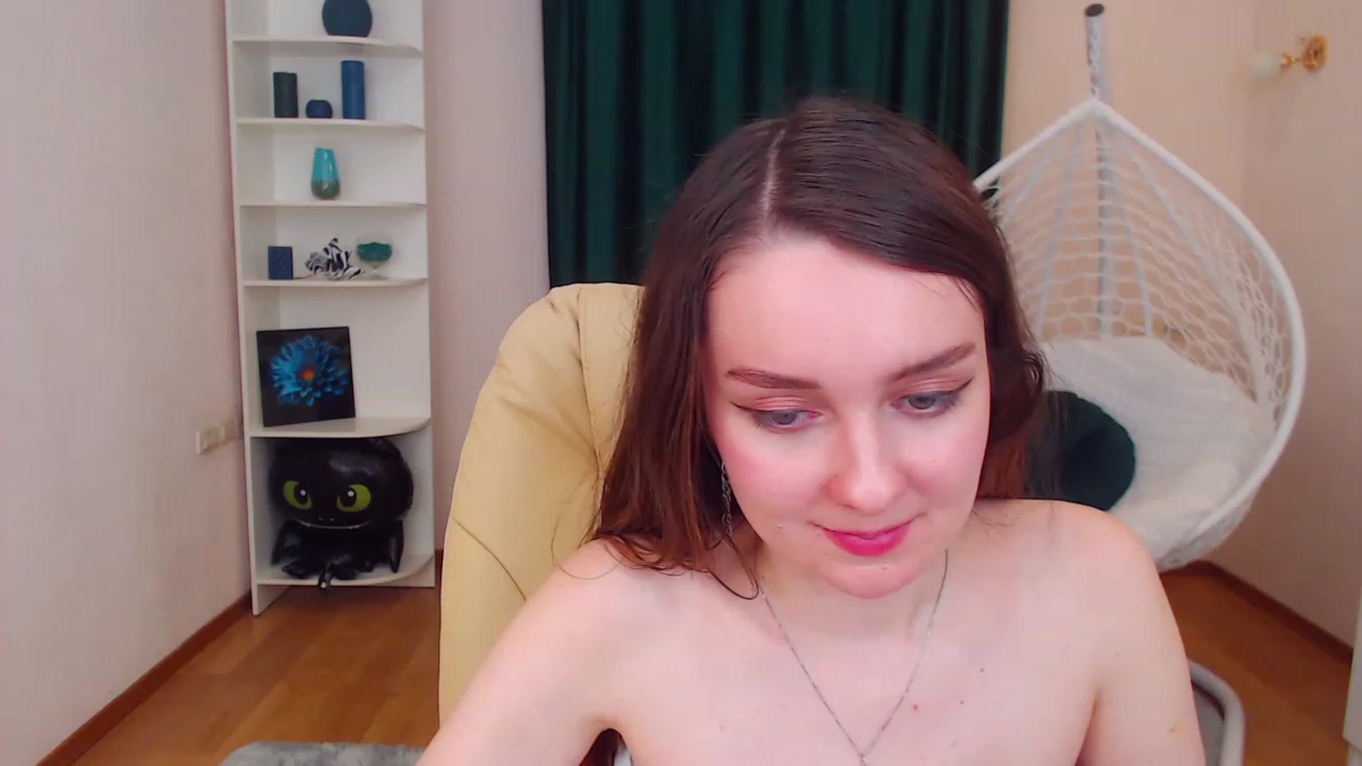 Gallery image thumbnail from OceanFeelss's myfreecams stream on, 12/10/2022, 16:10 image 19 of 20