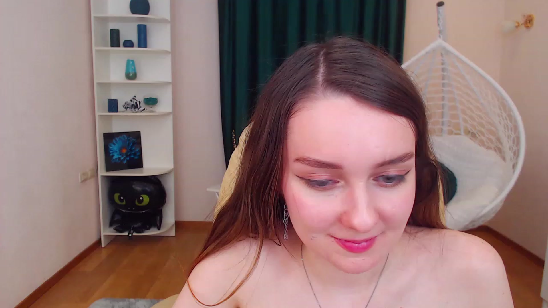 Gallery image thumbnail from OceanFeelss's myfreecams stream on, 12/10/2022, 16:10 image 17 of 20