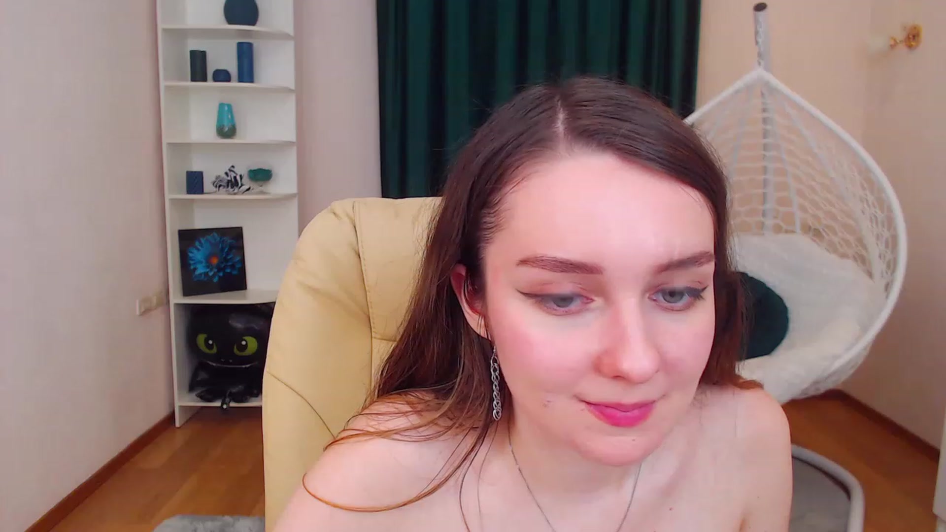 Gallery image thumbnail from OceanFeelss's myfreecams stream on, 12/10/2022, 16:10 image 15 of 20