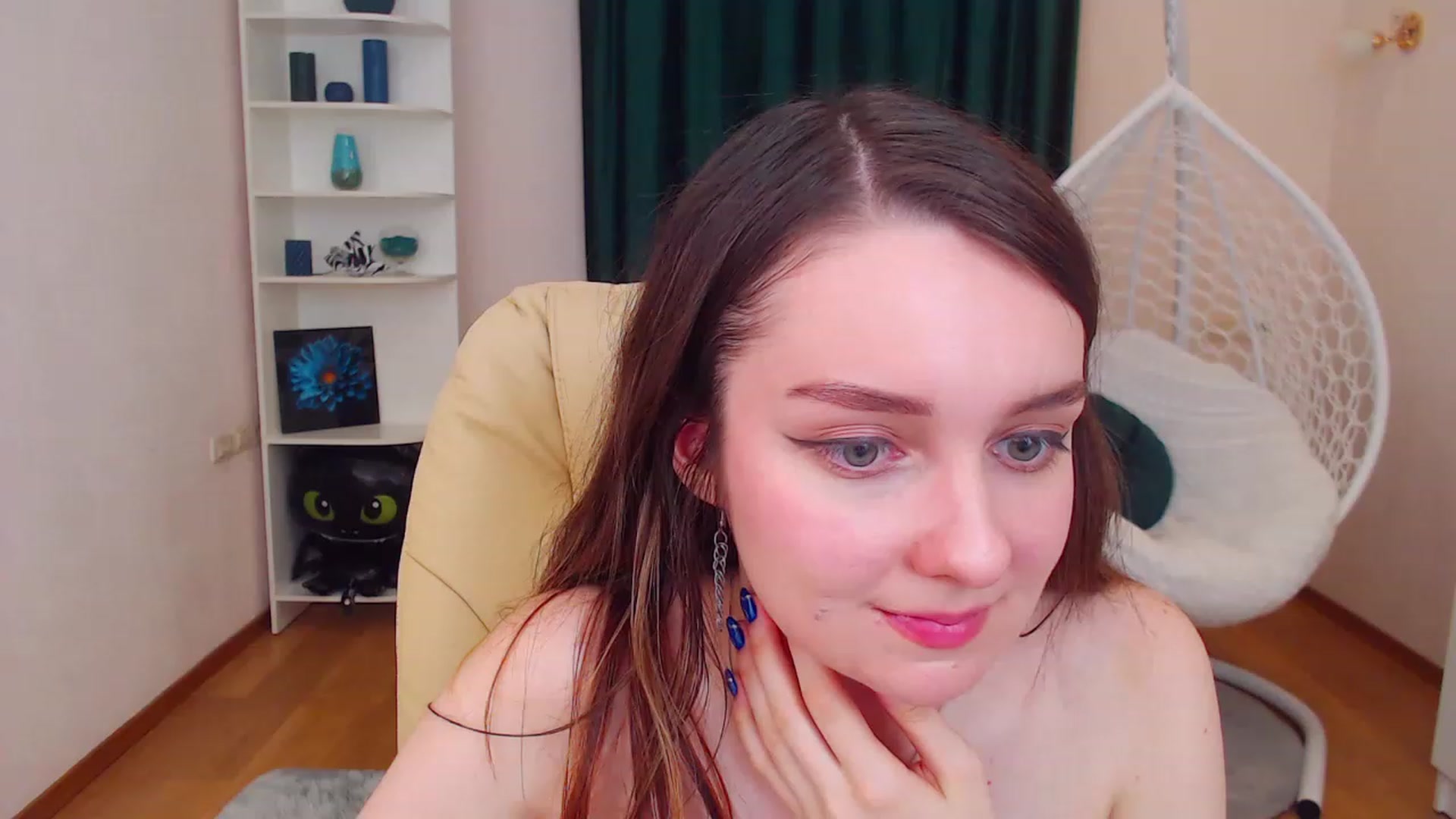 Gallery image thumbnail from OceanFeelss's myfreecams stream on, 12/10/2022, 17:05 image 2 of 20