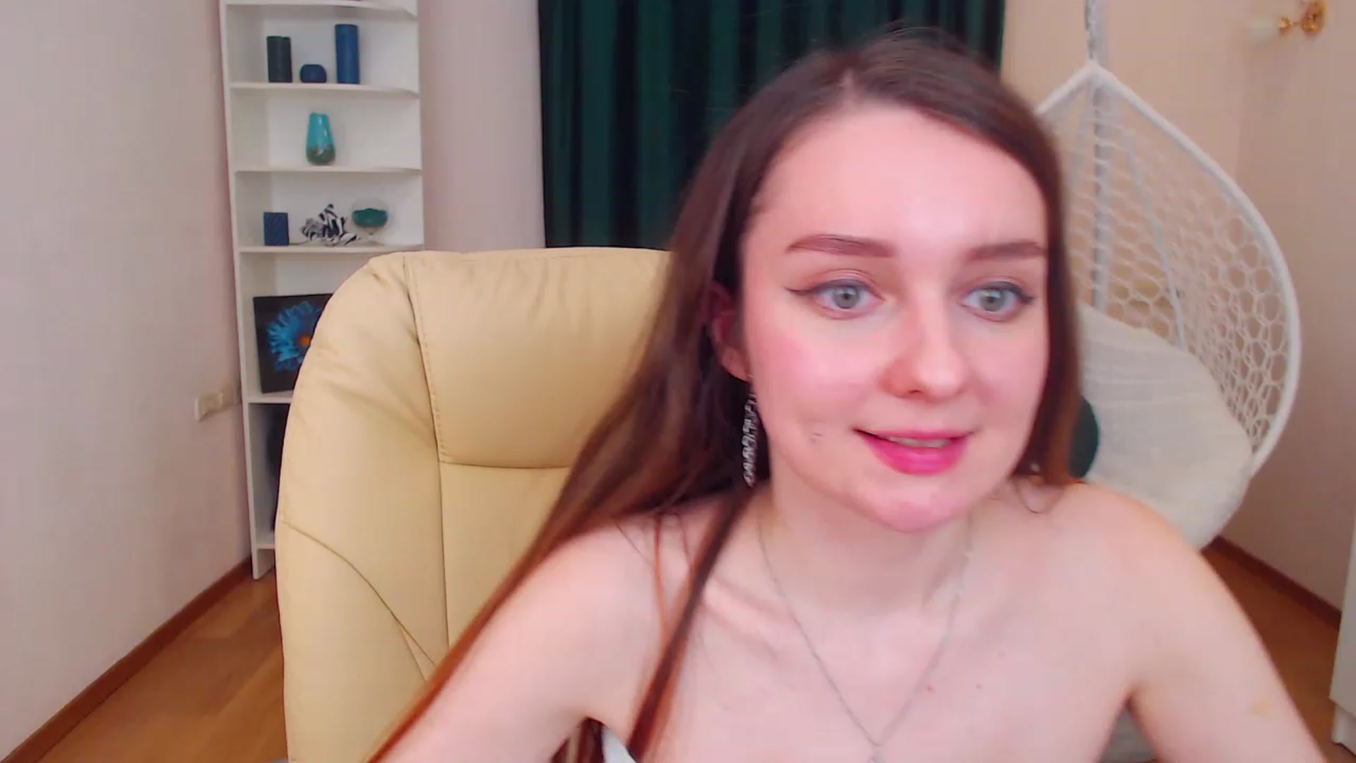 Gallery image thumbnail from OceanFeelss's myfreecams stream on, 12/10/2022, 17:05 image 7 of 20