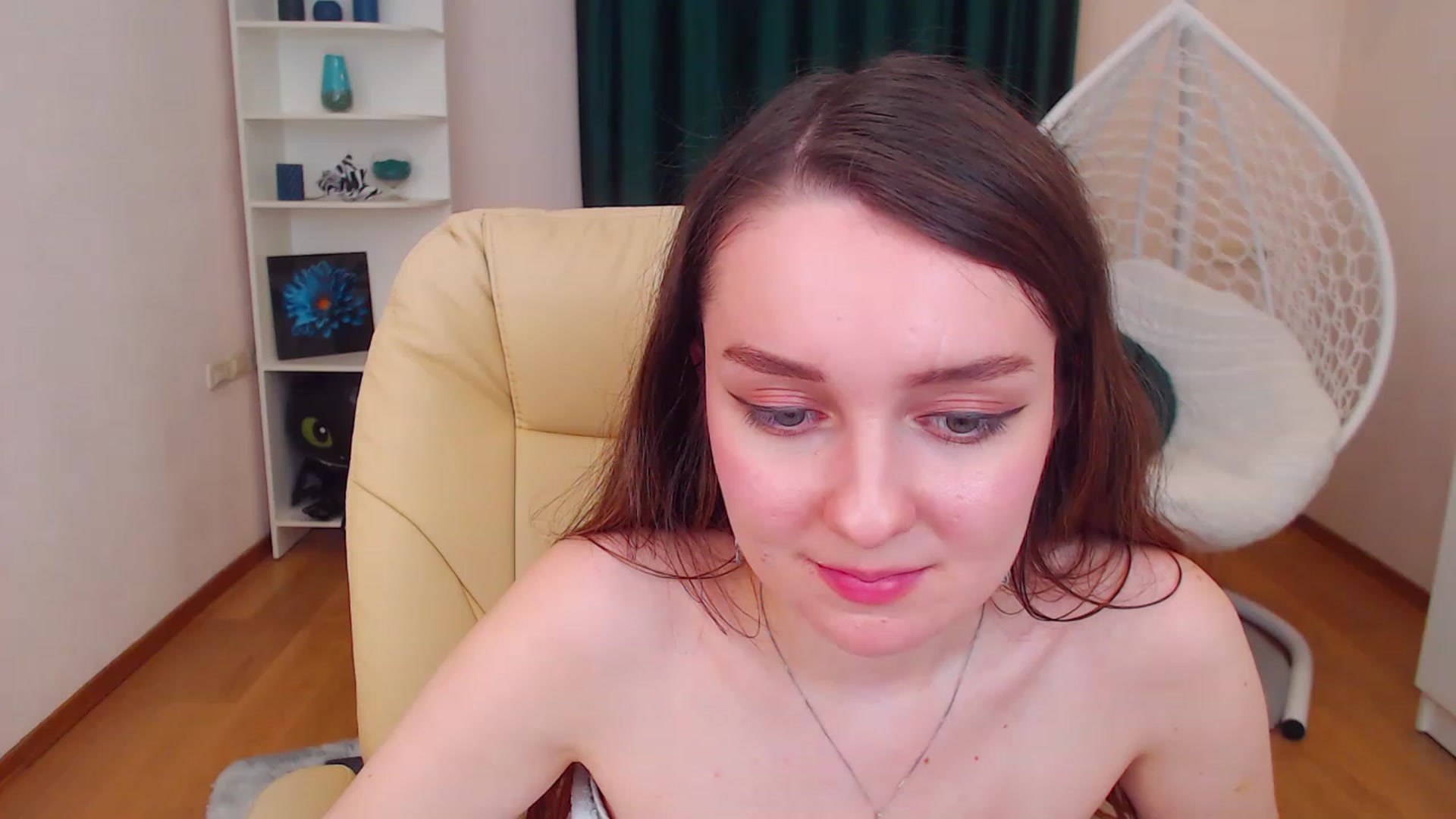 Gallery image thumbnail from OceanFeelss's myfreecams stream on, 12/10/2022, 17:05 image 18 of 20