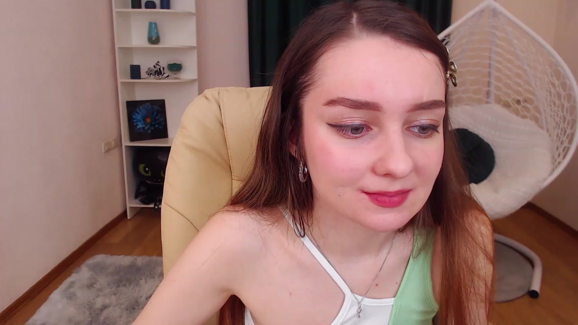 Gallery image thumbnail from OceanFeelss's myfreecams stream on, 12/12/2022, 11:16 image 1 of 20