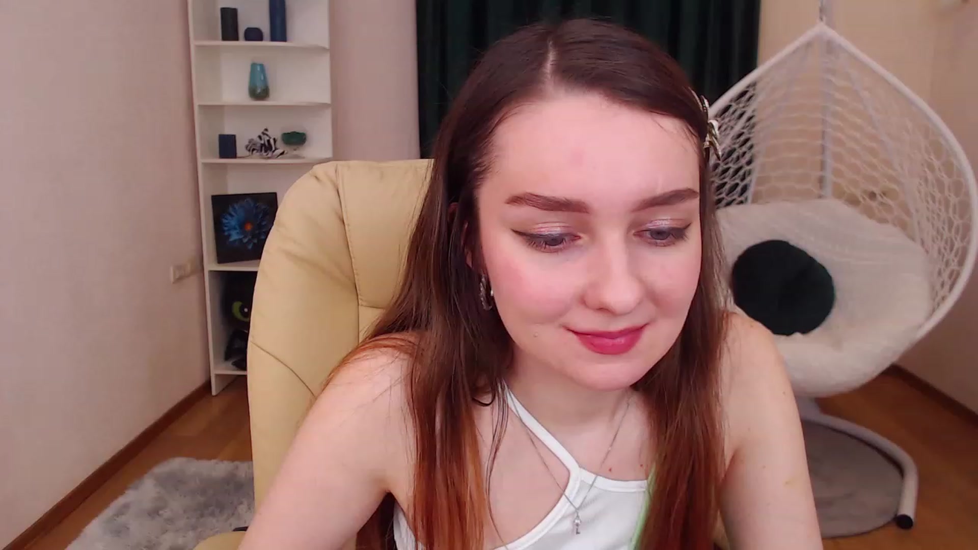 Gallery image thumbnail from OceanFeelss's myfreecams stream on, 12/12/2022, 11:16 image 9 of 20
