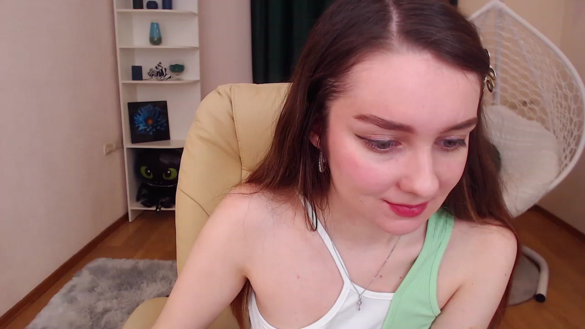 Gallery image thumbnail from OceanFeelss's myfreecams stream on, 12/12/2022, 11:16 image 2 of 20
