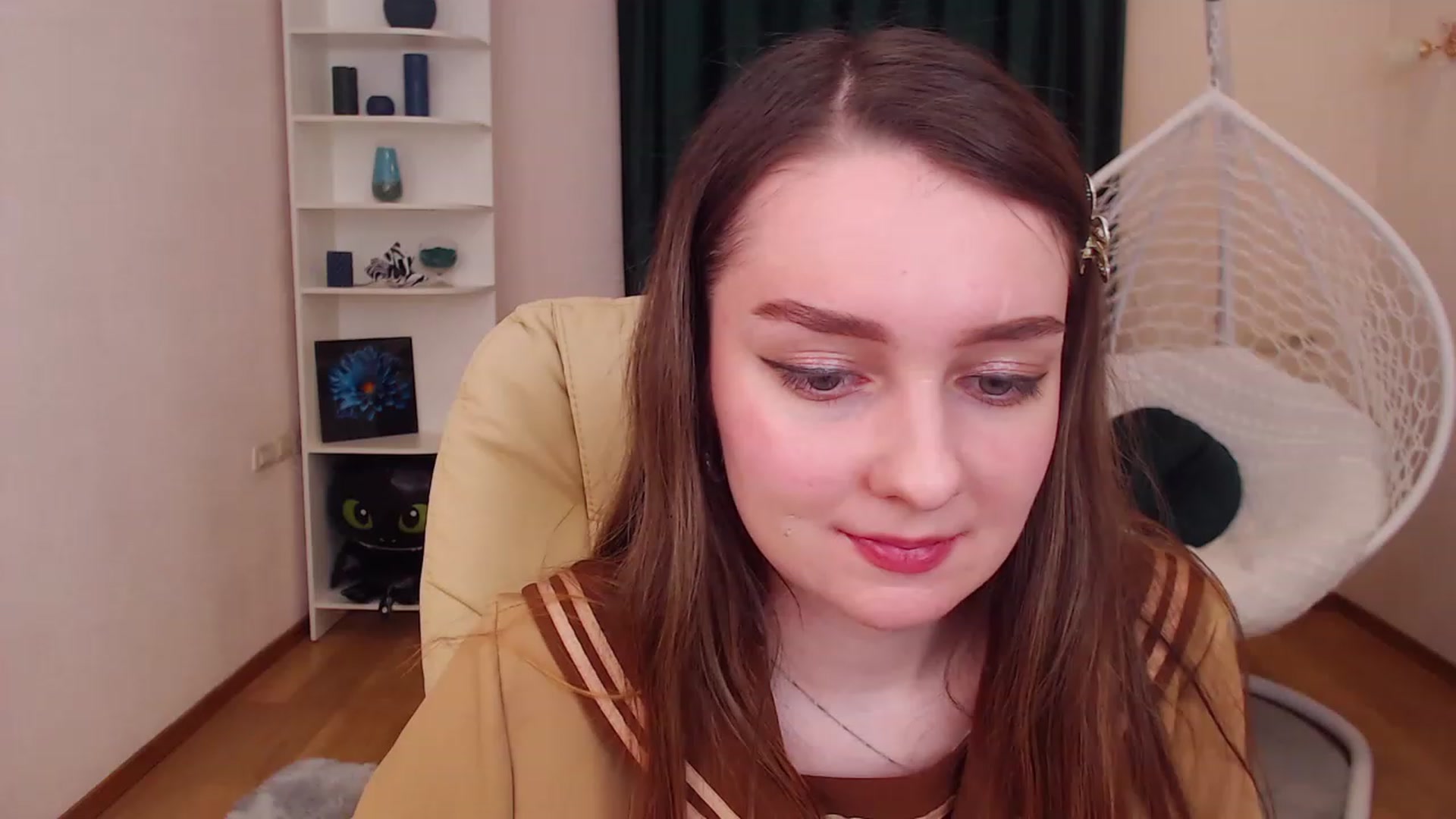 Gallery image thumbnail from OceanFeelss's myfreecams stream on, 12/12/2022, 12:28 image 10 of 20