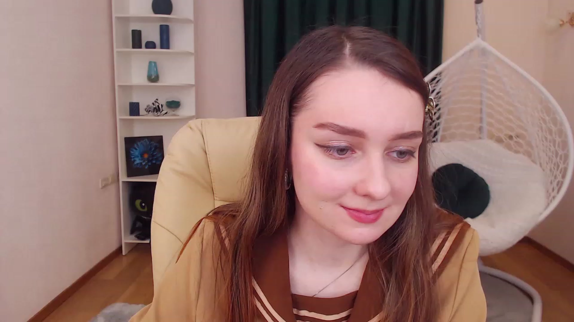 Gallery image thumbnail from OceanFeelss's myfreecams stream on, 12/12/2022, 13:11 image 3 of 20