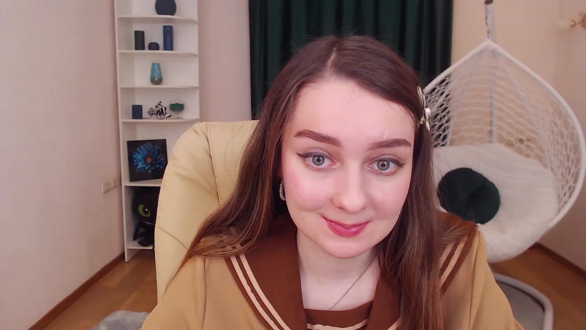 Gallery image thumbnail from OceanFeelss's myfreecams stream on, 12/12/2022, 13:11 image 5 of 20