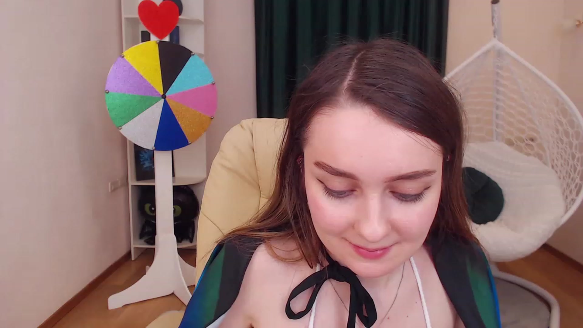 Gallery image thumbnail from OceanFeelss's myfreecams stream on, 12/12/2022, 16:02 image 14 of 20