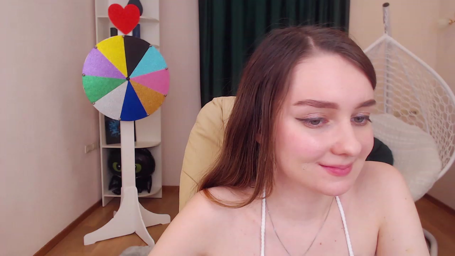 Gallery image thumbnail from OceanFeelss's myfreecams stream on, 12/12/2022, 16:02 image 11 of 20