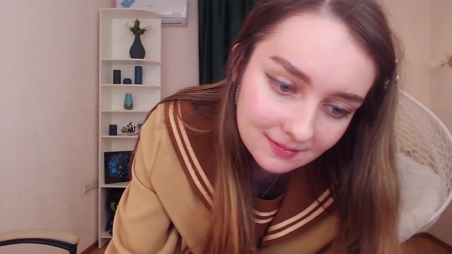Gallery image thumbnail from OceanFeelss's myfreecams stream on, 12/12/2022, 16:02 image 4 of 20