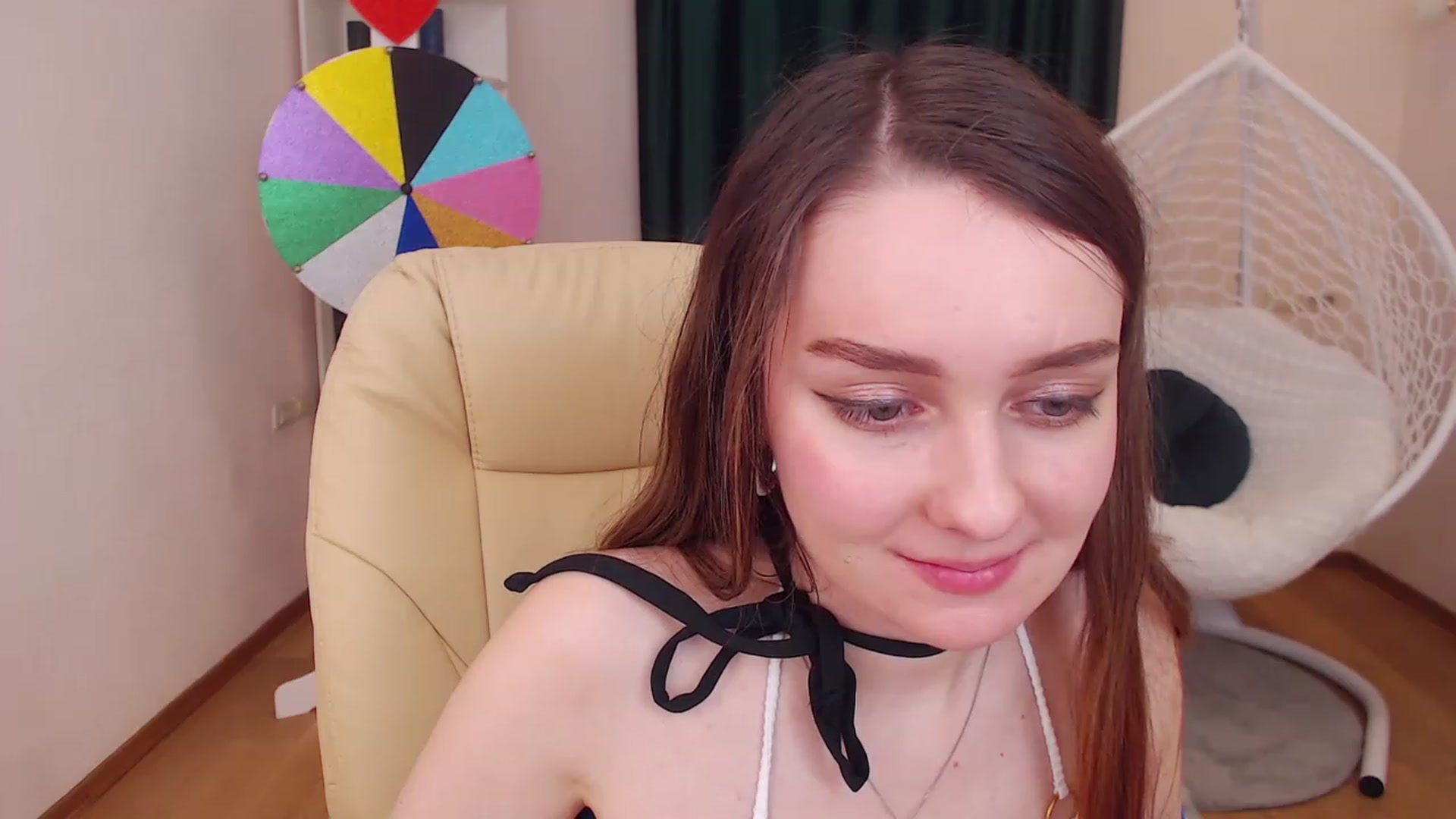 Gallery image thumbnail from OceanFeelss's myfreecams stream on, 12/12/2022, 16:02 image 20 of 20